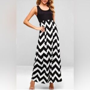 Heartsoul size L Chevron‎ Maxi Dress